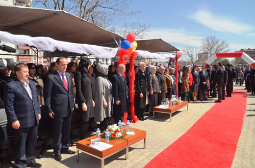 Emine Erdoan'dan anakkale'de anlaml al