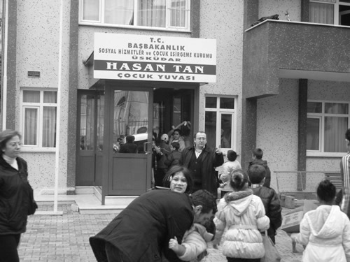 Galata Eraf, Hasan Tan ocuk Yuvas'n ziyaret etti