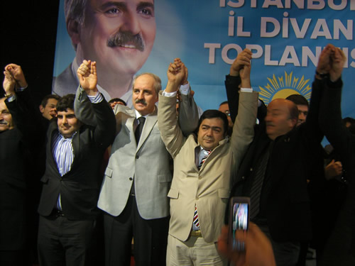 HAS Parti Genel Bakan Numan Kurtulmu, stanbul l Divan toplantsn dzenledii engelky sophia'da konuma yapt