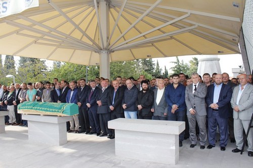 Hseyin adr son yolculuuna skdar akirin Camii'nden uurland