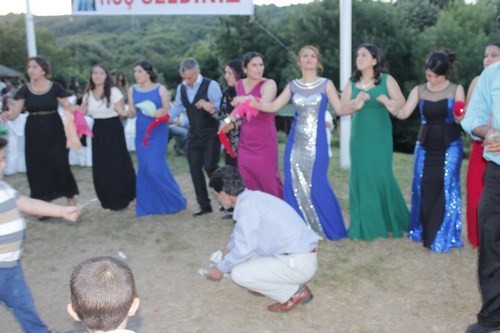 pek ve Sinan hayatlarn birletirdi