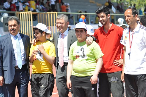 SKDAR BELEDYE BAKANI HLM TRKMEN ''HAYATI PAYLAMAK N ENGEL YOK''