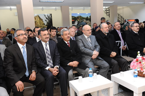 Kksu Hoca Mahmut Bayram Camii Kltr Merkezi dzenlenen trenle hizmete ald