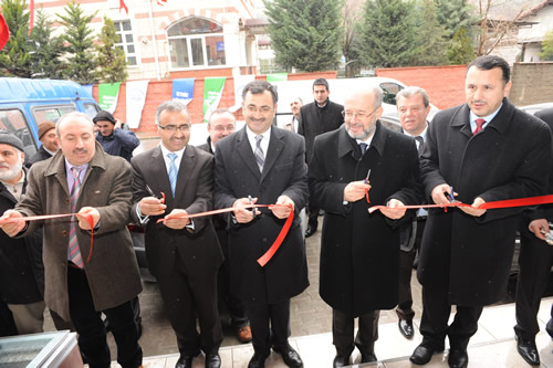 Küçüksu Hoca Mahmut Bayram Camii Kültür Merkezi düzenlenen törenle hizmete açıldı