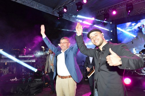 Maher Zain skdar'da sevenleriyle bulutu