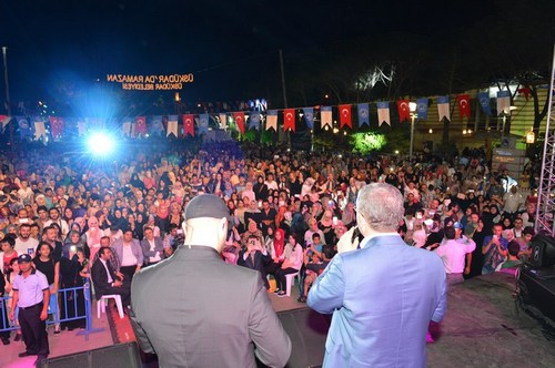 Maher Zain skdar'da sevenleriyle bulutu