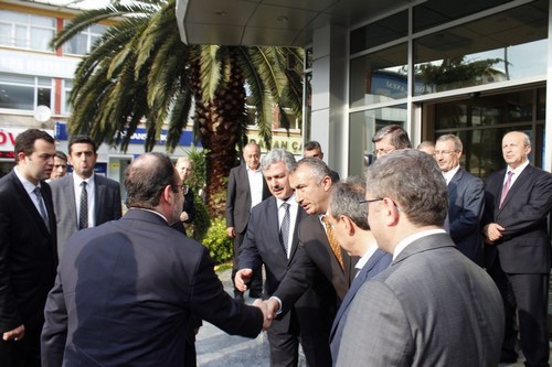 Prof. Dr. Mehmet Grmez'den Bakan Hilmi Trkmen'e hayrl olsun ziyareti