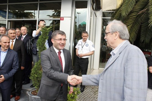 Prof. Dr. Mehmet Grmez'den Bakan Hilmi Trkmen'e hayrl olsun ziyareti