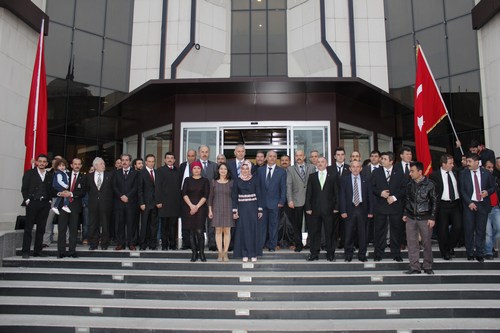 MHP Genel Bakan Devlet Baheli, skdar'da dzenlenen Meclis yesi tantm programna katld