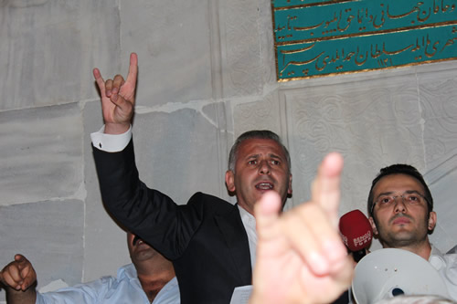 MHP skdar'n ''Trkiye Uyuma ehidine Sahip k'' yry