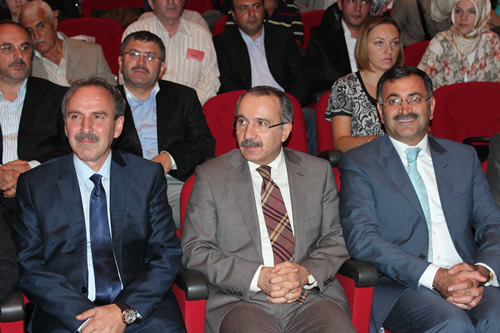 Milli Eitim Bakan mer Diner AK Parti skdar Danma Meclisi toplantsna katld