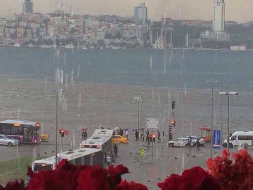 skdar'da deniz ile kara i ie geti