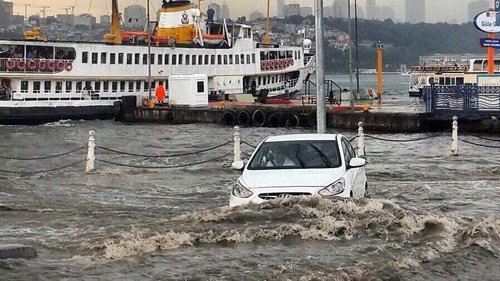 skdar'da deniz ile kara i ie geti