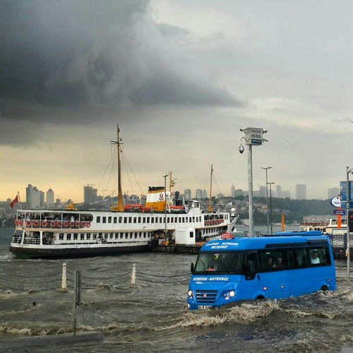 skdar'da deniz ile kara i ie geti