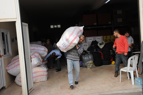 skdar'dan Van'a yardm yayor