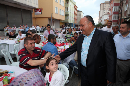 mraniyeliler 'Ak Hava ftar'nda bulutu