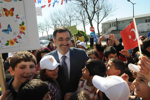 23 Nisan Ulusal Egemenlik Haftas ve ocuk Bayram etkinlikleri kapsamnda skdar yine bir ilke sahne oldu.