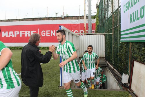 Üsküdar Anadolu 1908 Spor Kulübü 3. Lig 3. Grup'ta 2014-2015 sezonu şampiyonu oldu
