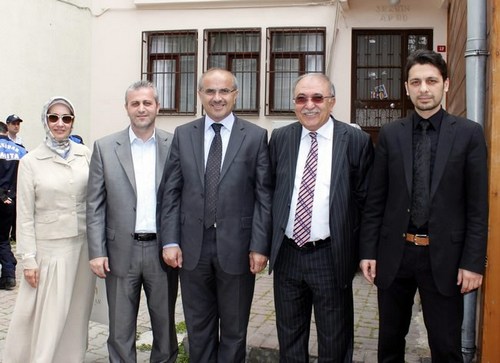 skdar Aziz Mahmut Hdayi Camii restore edilerek yeniden ibadete ald