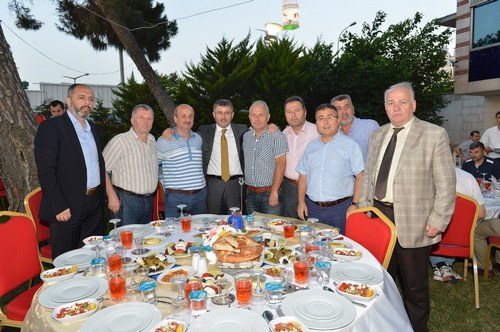 skdar Protokol, iftar programnda bulutu