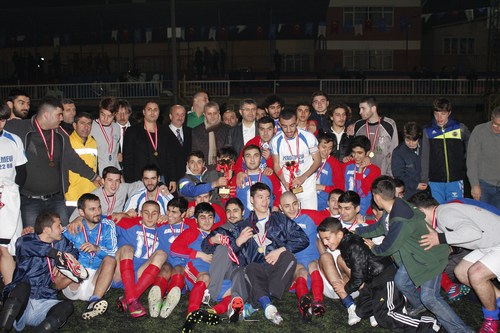 8. Geleneksel Bahar Kupas 2. Amatrler Futbol Turnuvas'nn ampiyonu cadiyespor