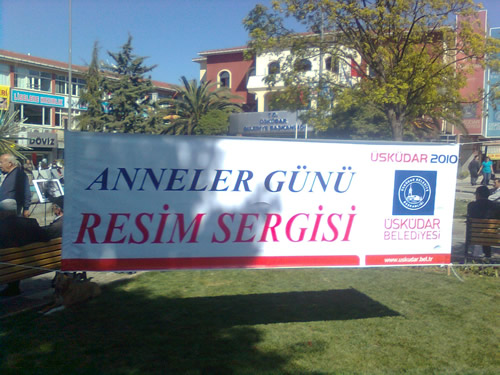 skdar'da Anneler Gn Sergisi ald