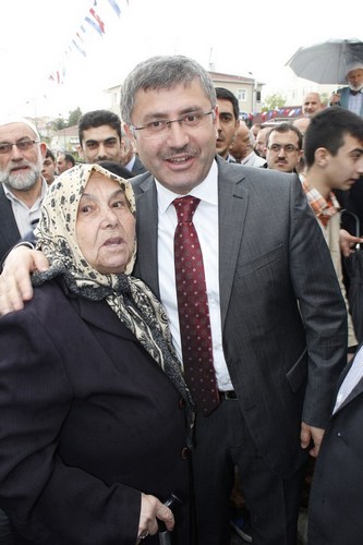 skdar Belediyesi tarafndan yaptrlan amlktepe Camii dualarla ibadete ald