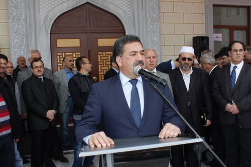 skdar Belediyesi tarafndan yaptrlan amlktepe Camii dualarla ibadete ald