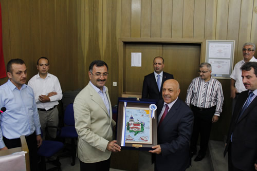 skdar Belediyesi ile Hizmet- Sendikas arasnda Toplu  Szlemesi imzaland