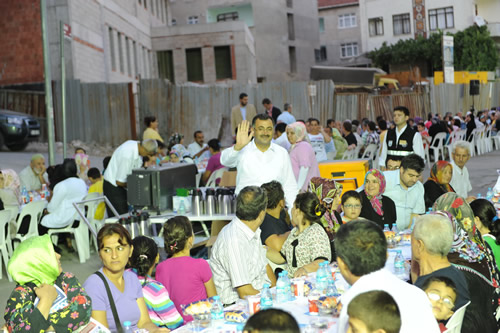 Sokak iftarlar nalan'da balad