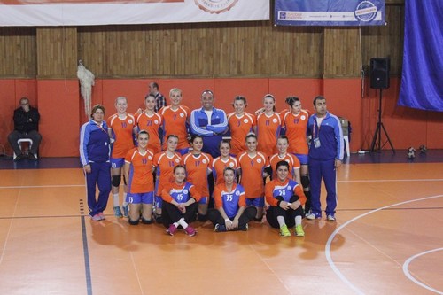 Hentbol Bayanlar Sper Ligi'nde mdace eden temsilcimi skdar Belediyespor, baaba geen msabakada Bursagc'n 31-29 malup etti