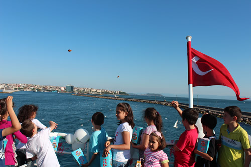 skdar Belediyesi ''3. Martlara Simit Atma enlii''