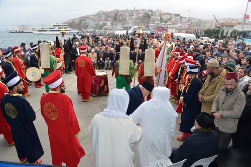 skdarllar Hamsi ve Horon'a doydu