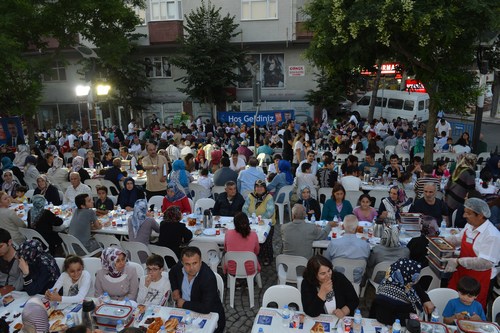 Sokak ftarlarnda Komuluk Perinleniyor