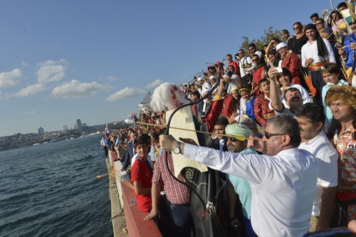 Ktibim Festivali'nde oklar bar iin atld