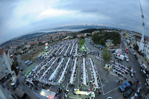 Kirazltepe Mahallesi sokak iftar