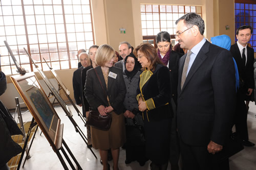 Aile ve Sosyal Politikalar Bakan Fatma ahin skdar'da Kadn ve Medya konulu panele katld