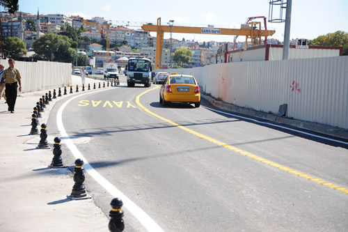 skdar Meydan Sahil Gei Yolu Projesi 24 Austos aramba gn itibariyle ara ve yaya trafiine ald.