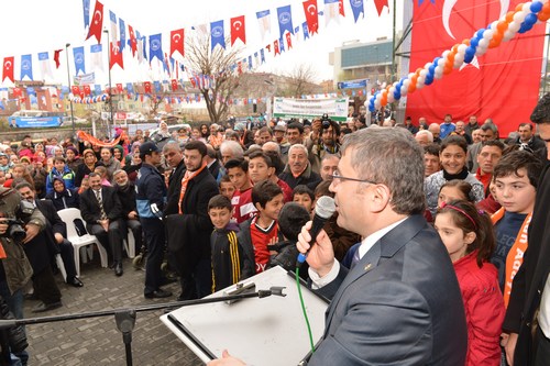 skdar Selami Ali Spor Merkezi ve Bilgi Evi Hizmete Ald