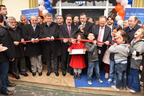 skdar Selami Ali Spor Merkezi ve Bilgi Evi Hizmete Ald