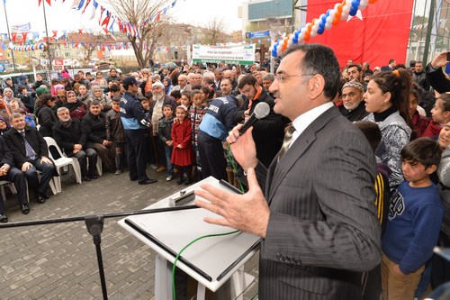 skdar Selami Ali Spor Merkezi ve Bilgi Evi Hizmete Ald