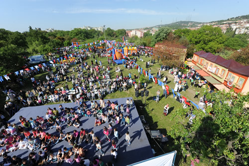 Valideba'da elence dolu 23 Nisan!..