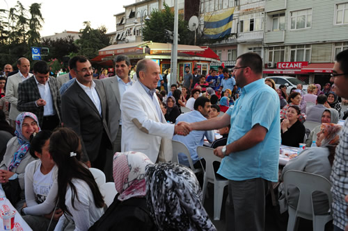 Zeynep Kamil iftar nemli isimlere evsahiplii yapt