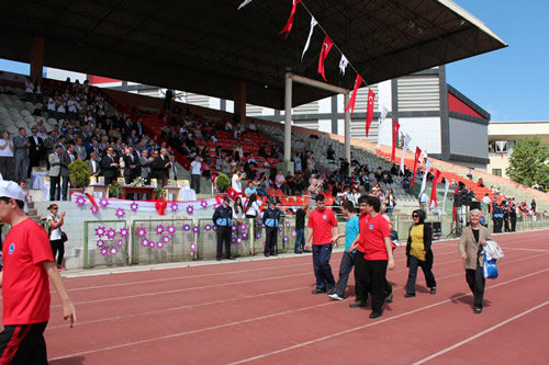 skdar'da 23 Nisan ocuk Olimpiyatlar'nn 5.'si gerekletirildi