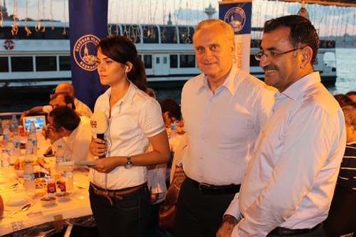 Amerikan Dileri Bakan Yardmcs Philip Gordon skdar'da iftar yemei datt