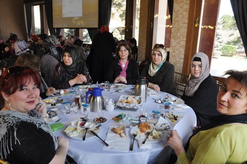 skdar'daki annelerden Dou'daki annelere bar mektubu