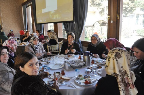 skdar'daki annelerden Dou'daki annelere bar mektubu