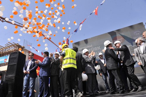 24 Derslikli Yavuztrk lkretim Okulu'nun Temeli Atld