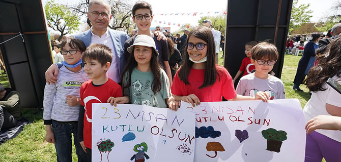 23 Nisan Cokusu skdar Valideba Korusu'nda yaand