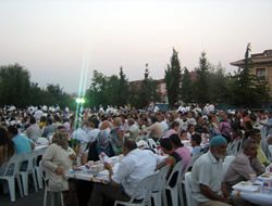 Bahelievler halk iftarda bir araya geldi